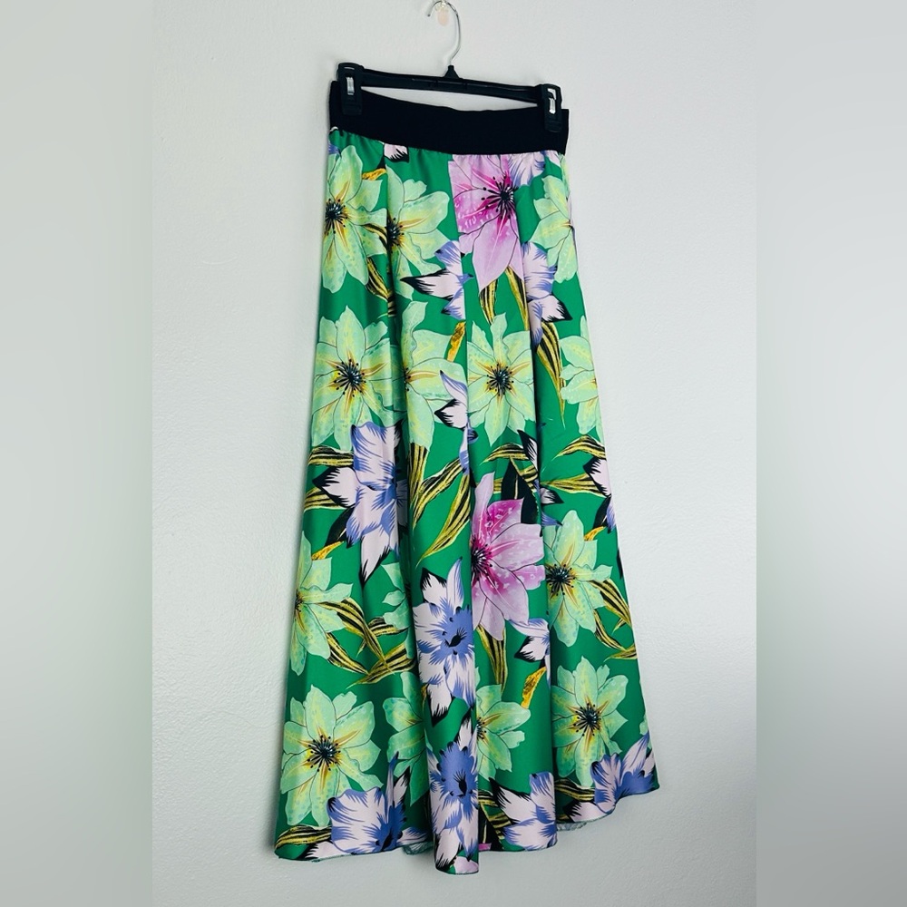 Flowing Floral Green Maxi Skirt With a Beautiful Print